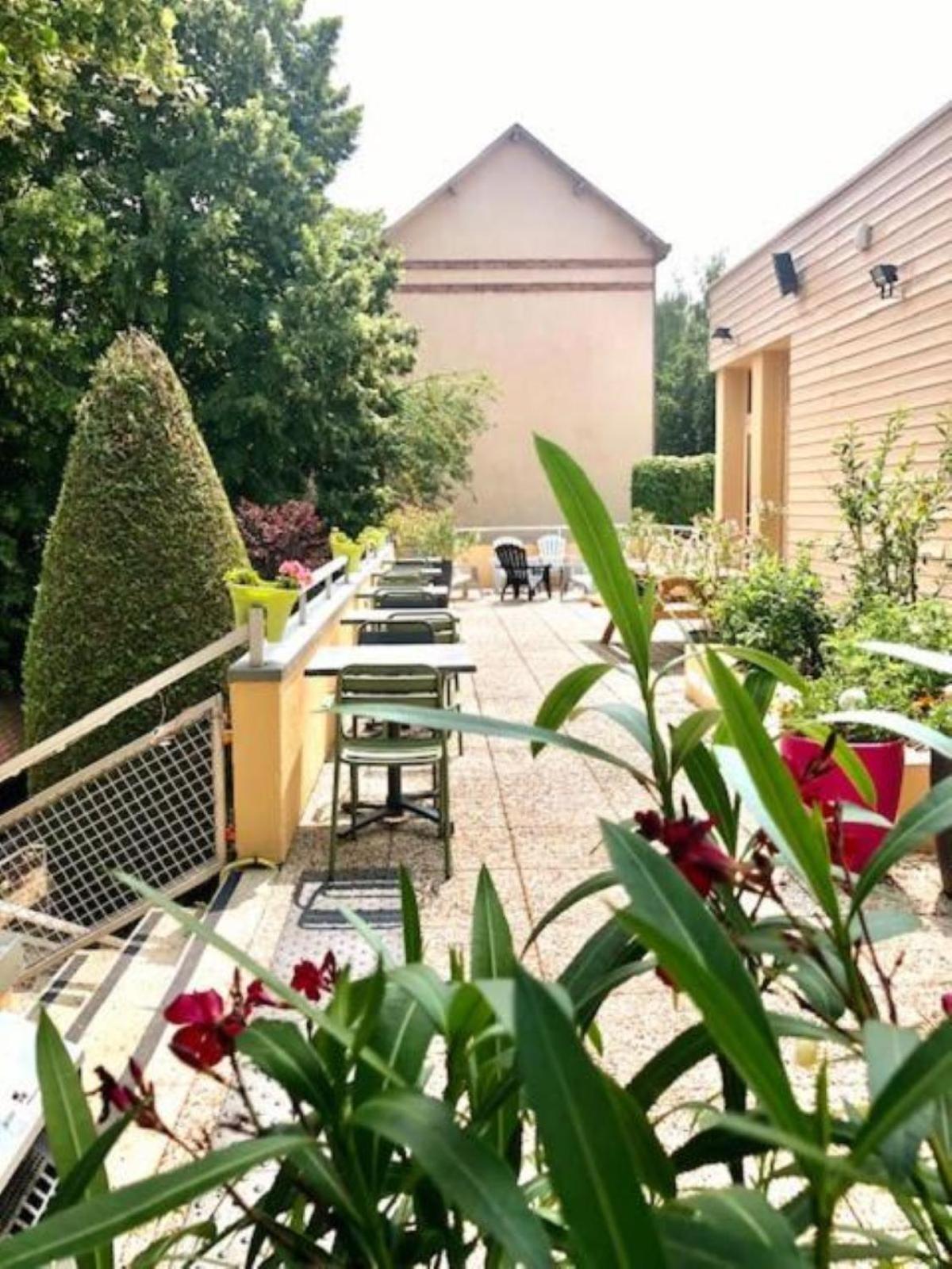 B&B Hôtel Chartres Centre Cathédrale Exterior foto